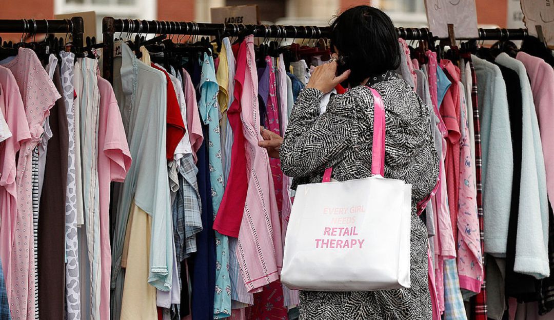 ¿Cuánto gastas en ropa y accesorios? | Así Las Cosas | W Radio Mexico