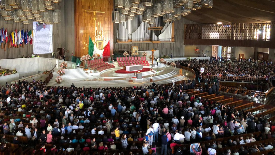 Celebran misa en memoria de José José en la Basílica de Guadalupe