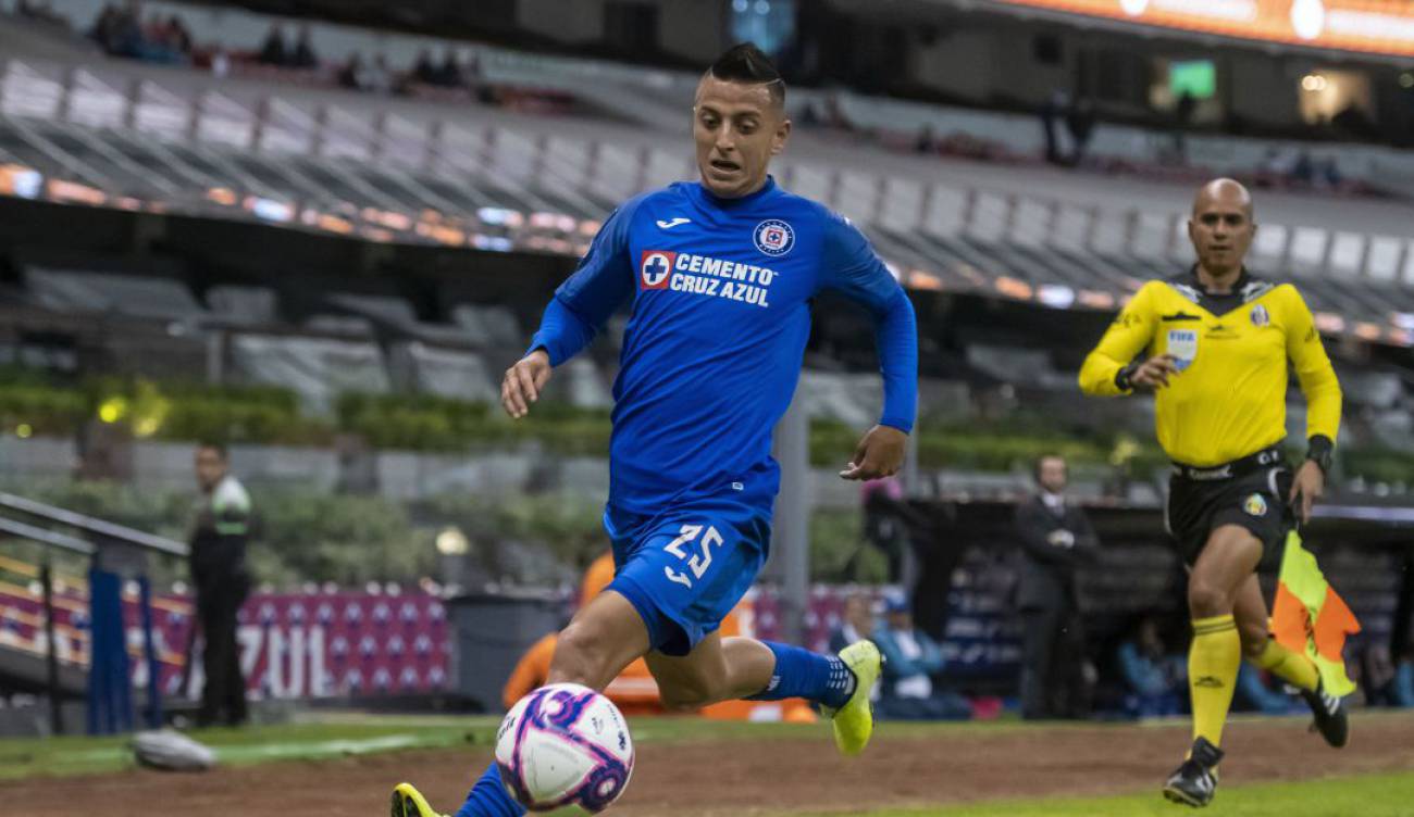 Roberto Alvarado Tiene Ofertas Europeas Deportes W Radio Mexico
