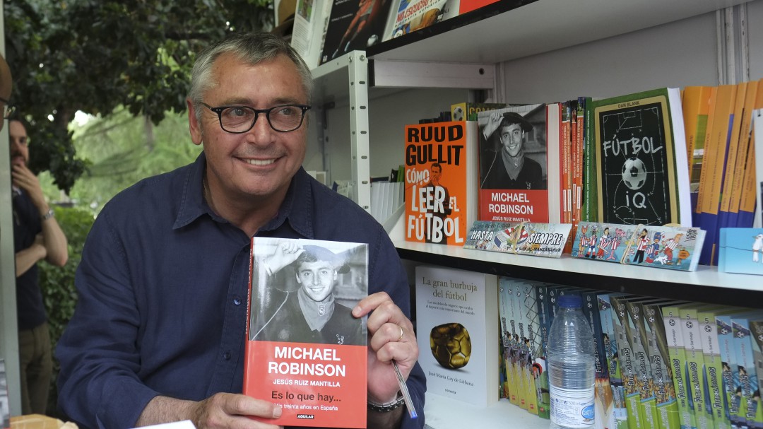 El futbol se encuentra de luto con el fallecimiento de Michael Robinson