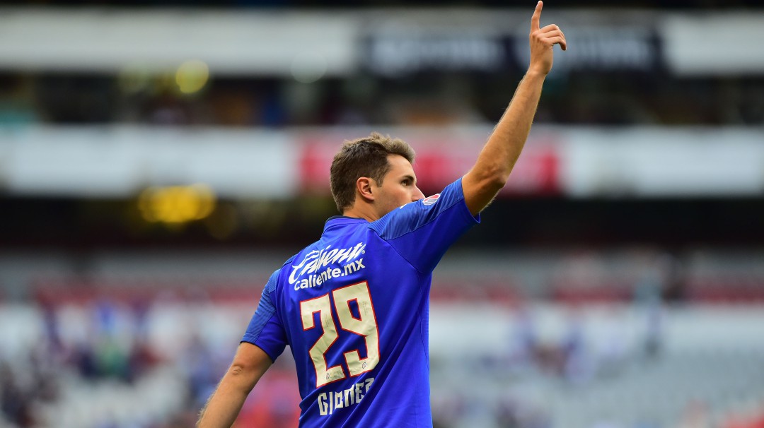 Santiago Giménez ve favorito al Cruz Azul para el título