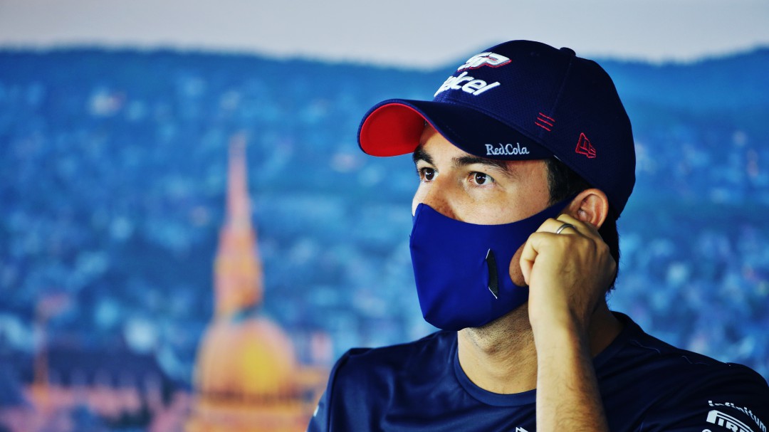 Sergio Pérez está triste por tener Covid-19