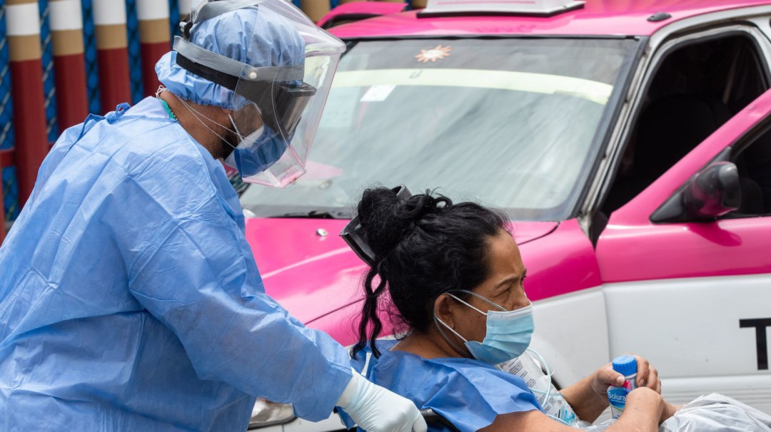 ¿Síntomas de COVID-19? Investigación comparte posible orden de aparición