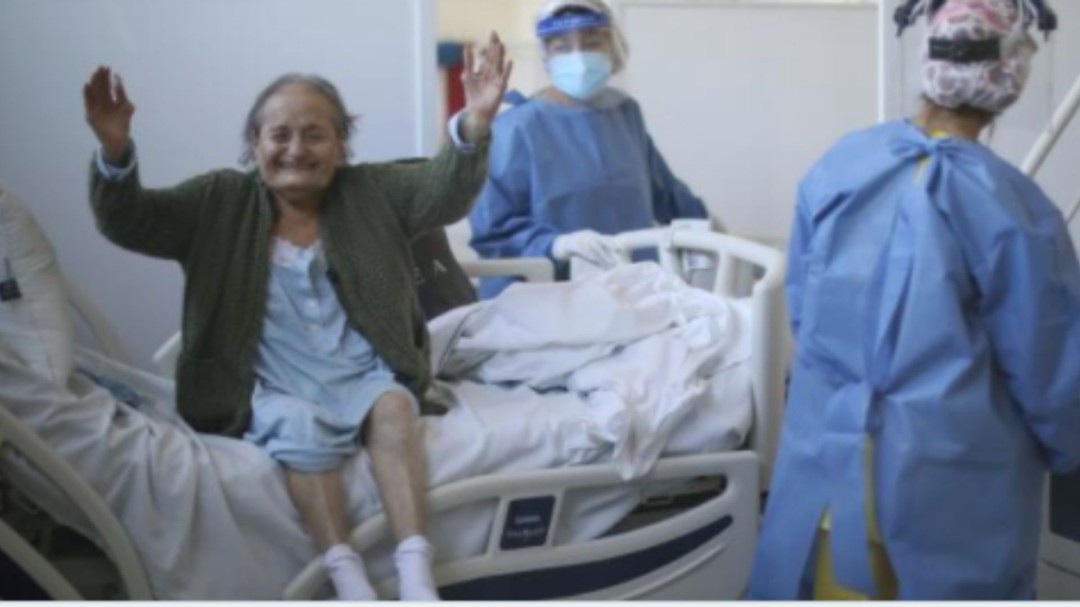 Hay esperanza; abuelita de 102 años vence al coronavirus