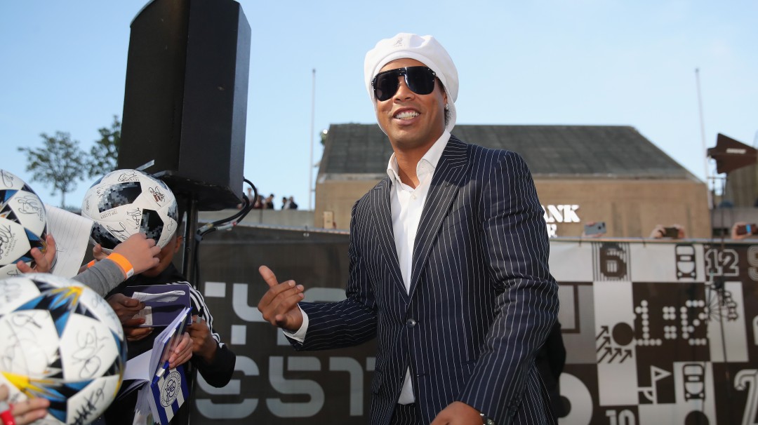 Ronaldinho quedó libre tras 5 meses en prisión