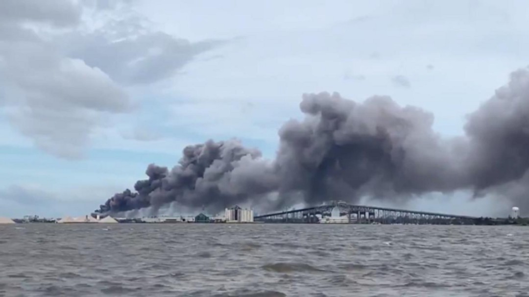 Fuga química en Lake Charles, Louisiana, donde golpeó el Huracán Laura