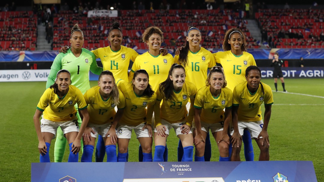 Mujeres ganarán lo mismo que hombres en la Selección de Brasil