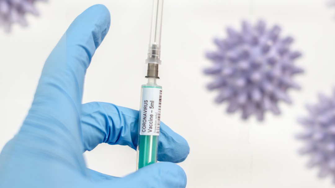 Suspenden ensayos en fases finales de vacuna de AstraZeneca contra COVID-19