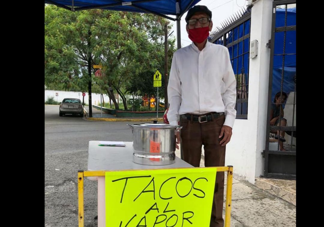 Don Pepe, el abuelito que emprende negocio de tacos de canasta