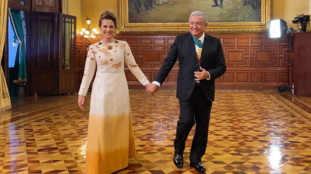 Los vestidos de Beatriz Gutiérrez Müller en el Grito de Independencia