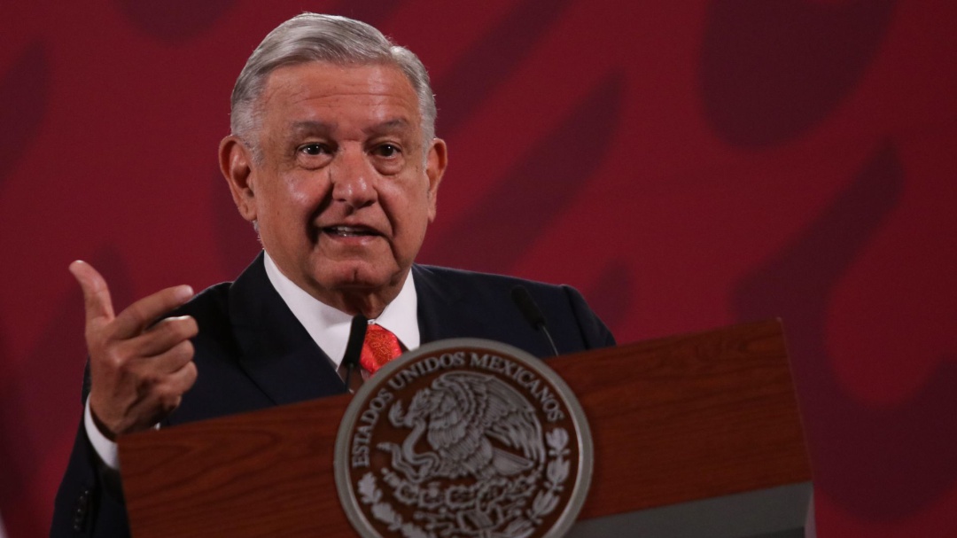 Fue por procedimiento que rebotó cheque para pagar rifa del avión: AMLO