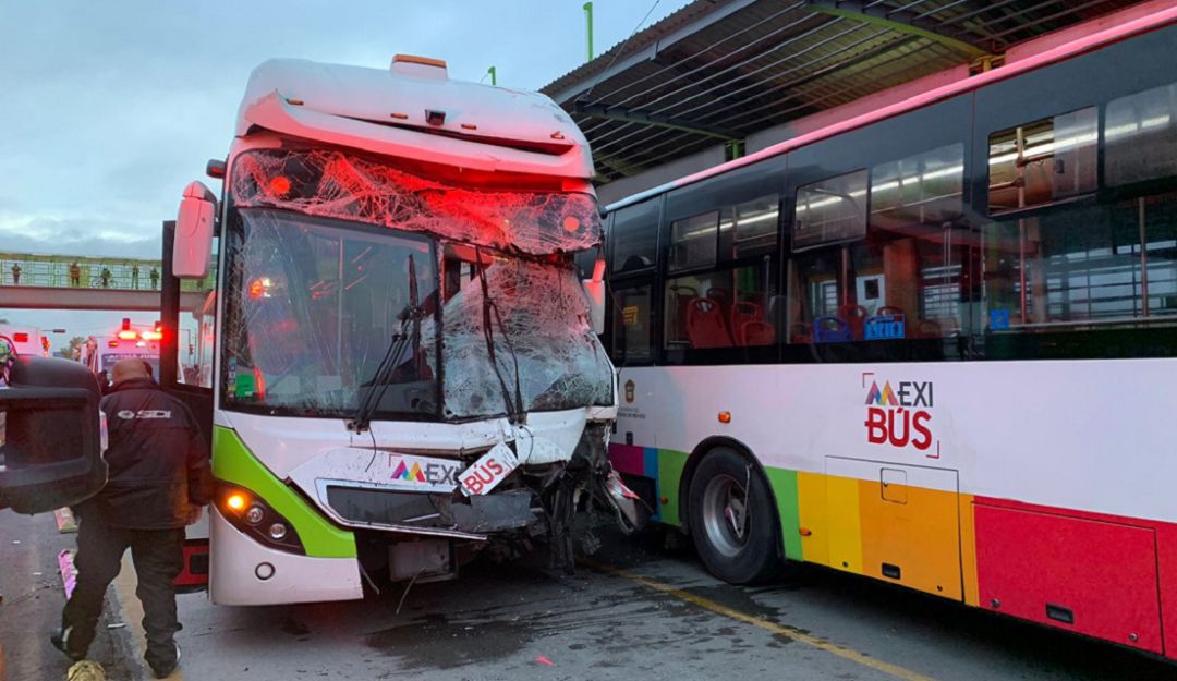 Choque entre unidades de Mexibús deja varios lesionados en Ecatepec
