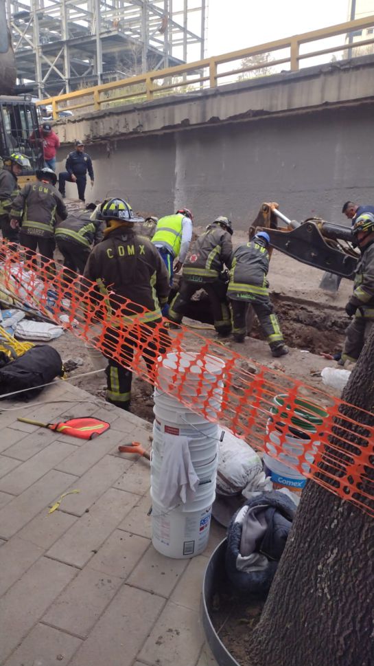 Derrumbe de obra deja un muerto y un herido en la alcaldía Miguel Hidalgo