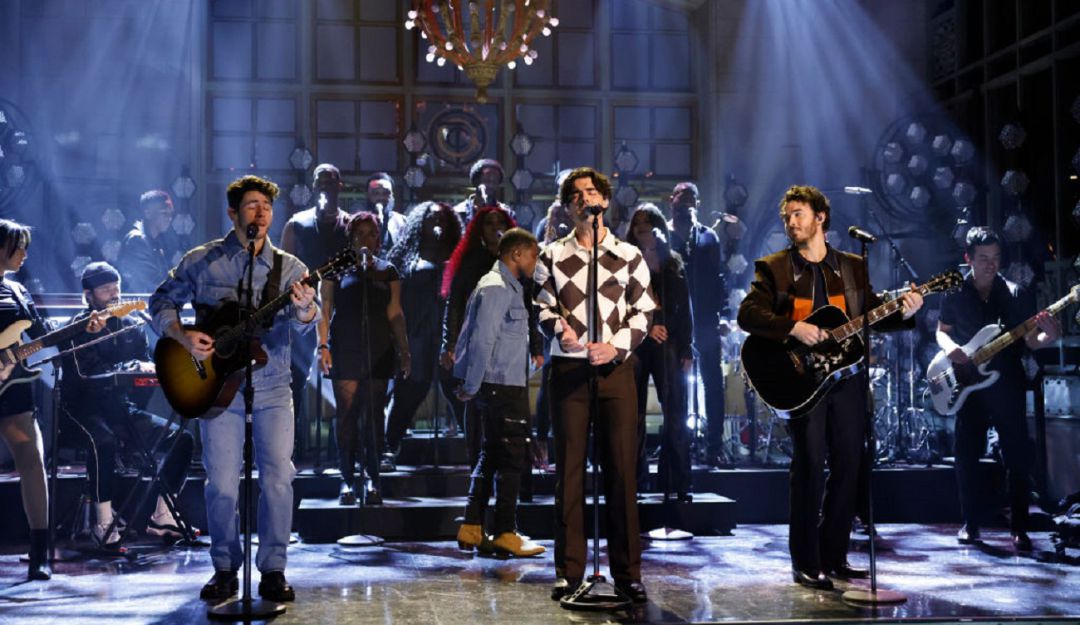 Miércoles de estrenos "Waffle House" de Jonas Brothers Así Las Cosas